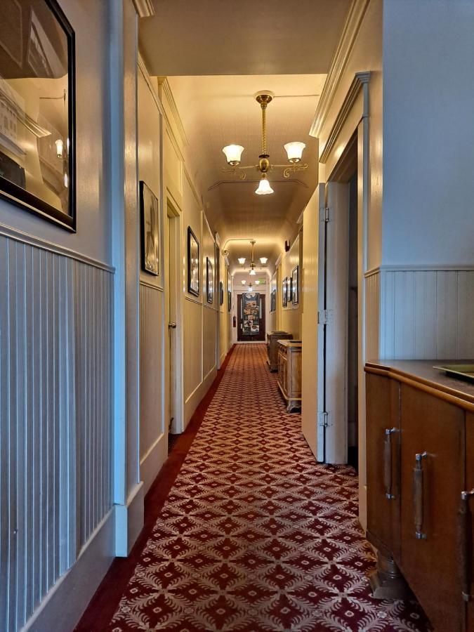 Van Gilder Hotel ซูเวิร์ด ภายนอก รูปภาพ