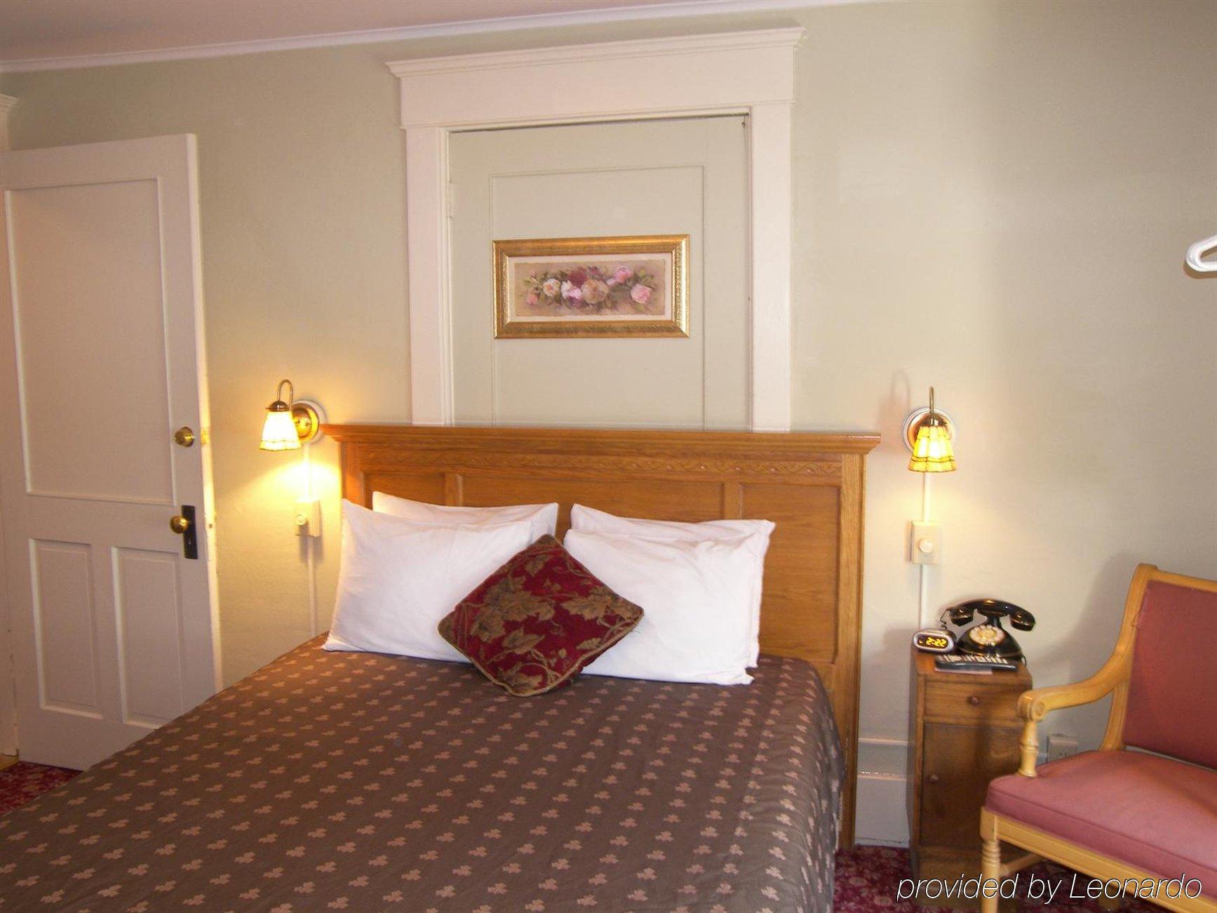 Van Gilder Hotel ซูเวิร์ด ภายนอก รูปภาพ